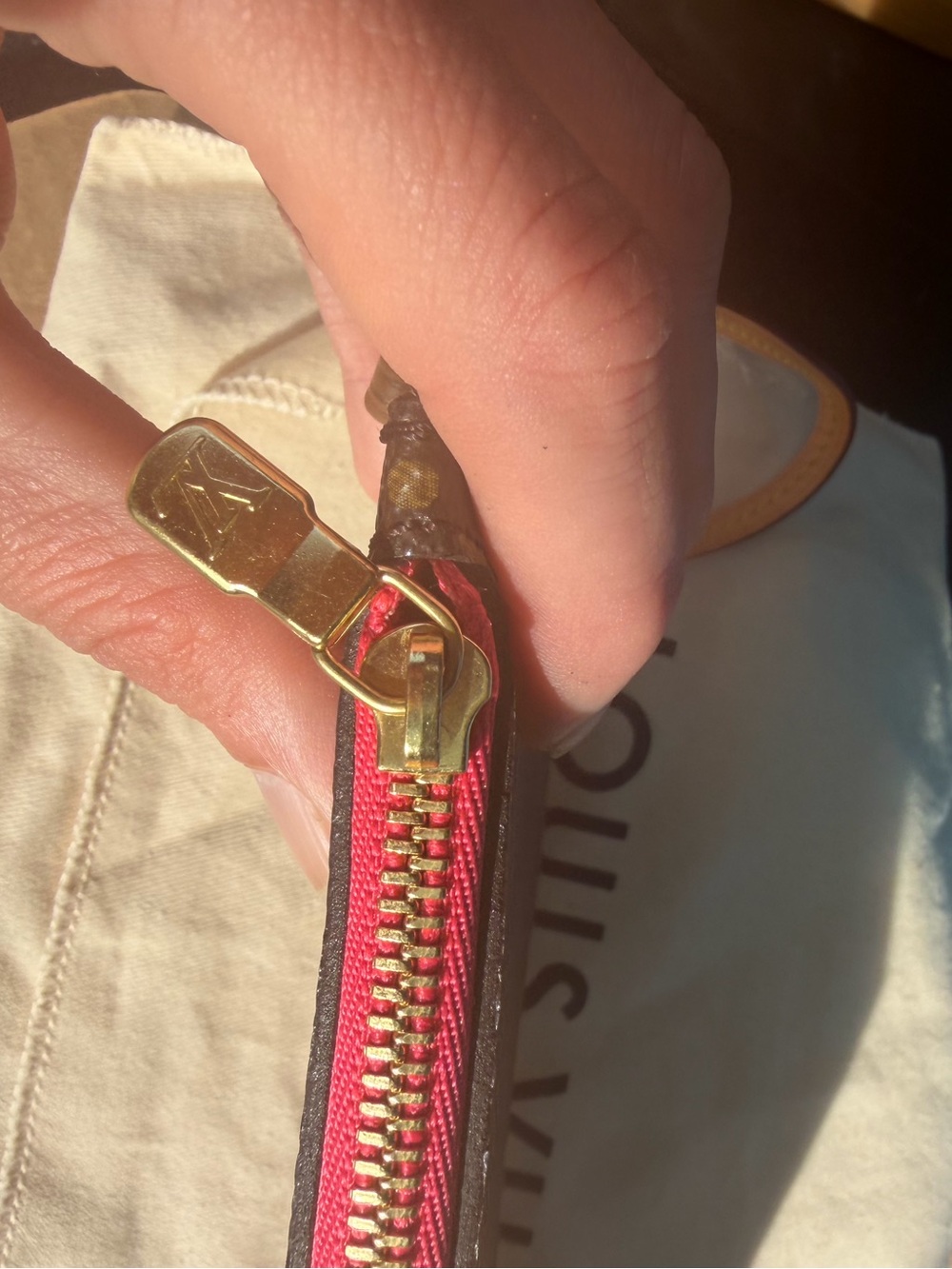 LV lmtd edition ramages neverfull pouch - Picture 7 of 10